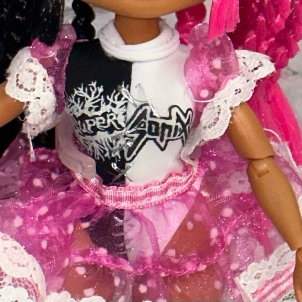 L.O.L. Surprise! LOL Surprise OMG Rock Metal Chick Remix Fashion Punk Doll